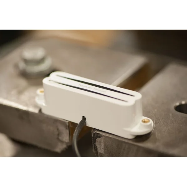 SHR-1B Hot Rails Strat - bridge - white